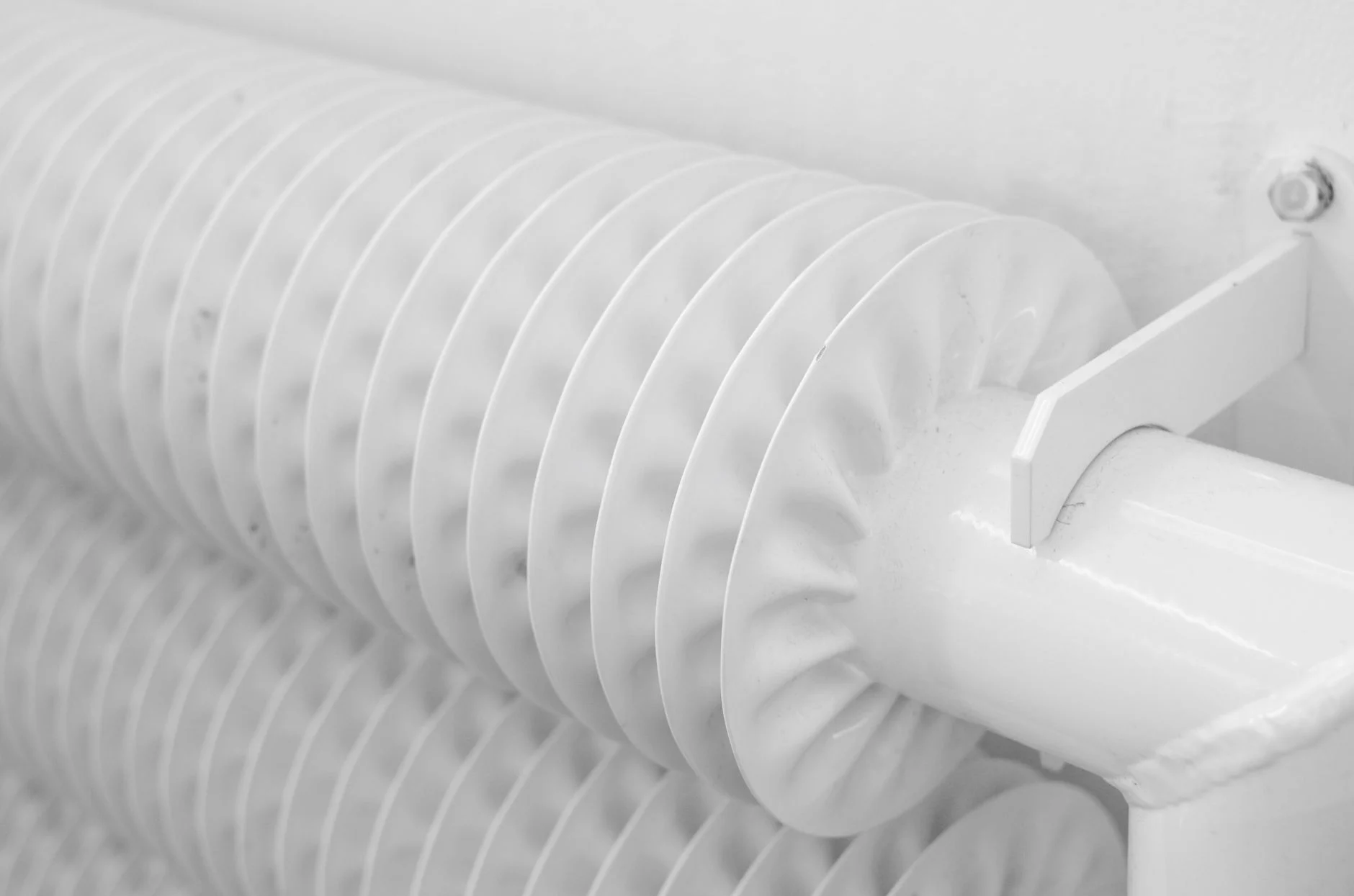 Smart Heating Systems UK 2026 — Full Guide to Zones, TRVs, and Heat Pumps